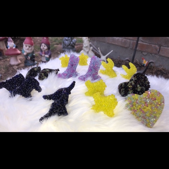 These are car air vent freshener’s. - Picture 2 of 2